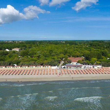 I Tre Moschettieri Camping Village ลิโด ดี ปอมโปซา ภายนอก รูปภาพ