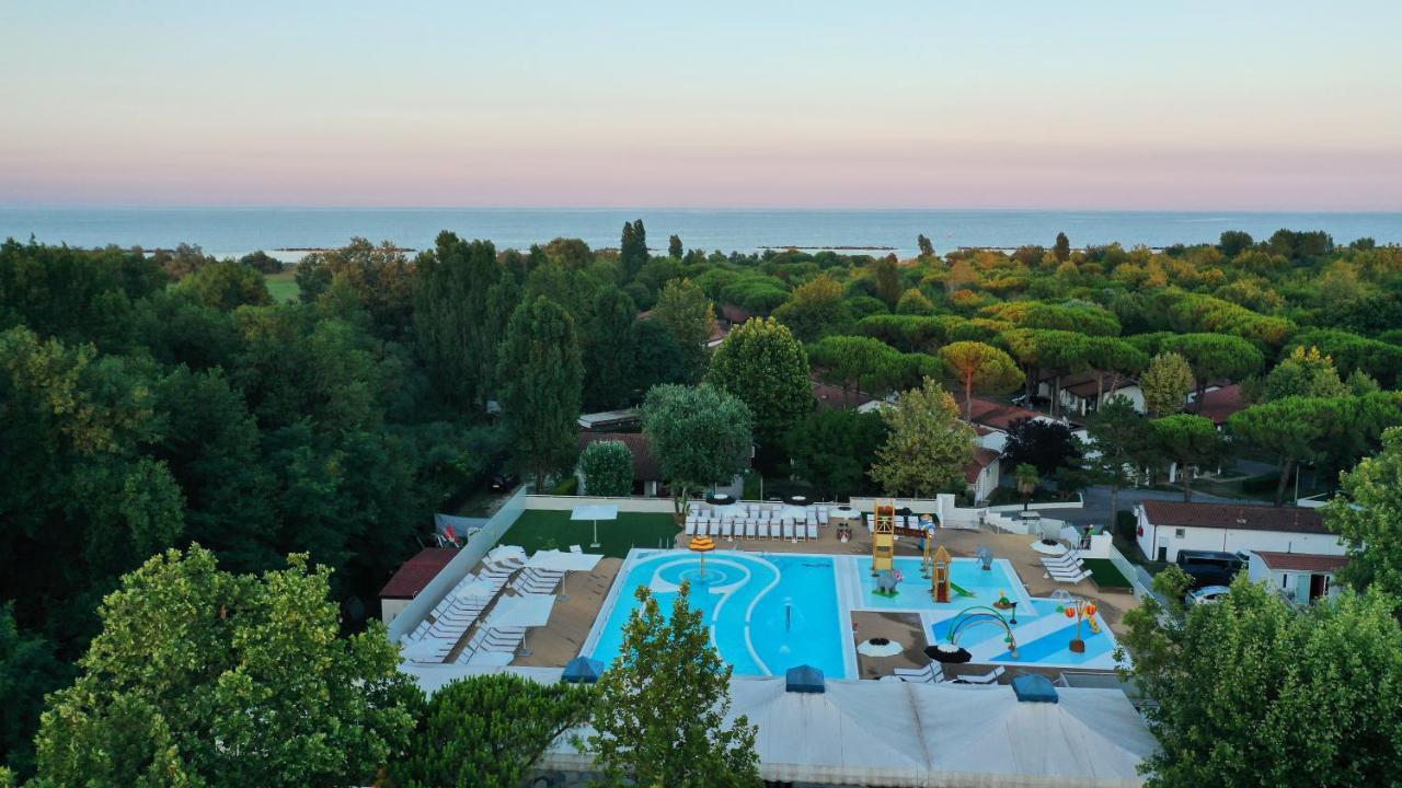 I Tre Moschettieri Camping Village ลิโด ดี ปอมโปซา ภายนอก รูปภาพ