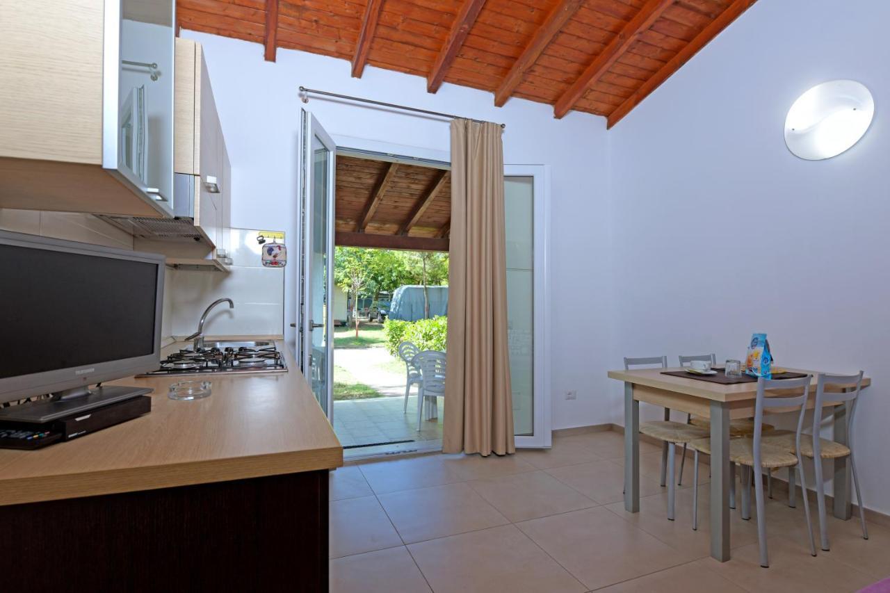 I Tre Moschettieri Camping Village ลิโด ดี ปอมโปซา ภายนอก รูปภาพ