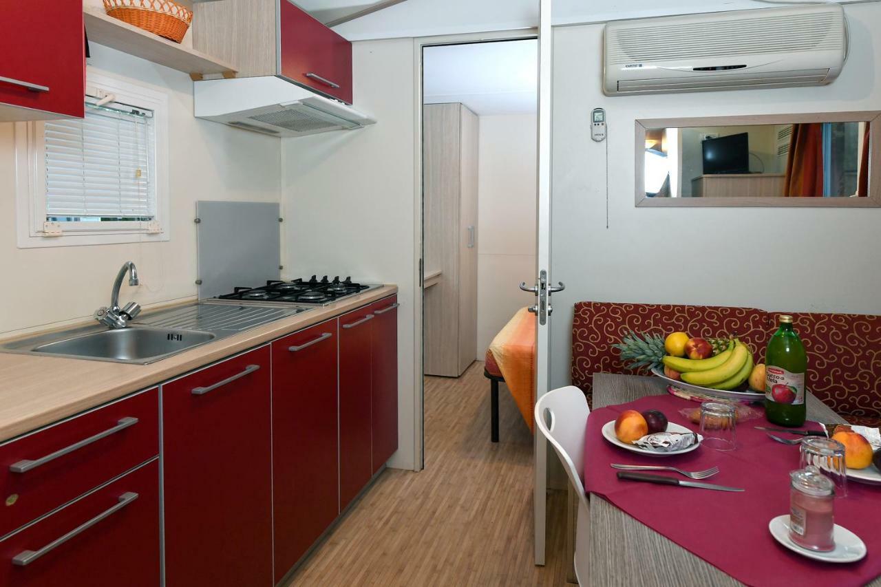 I Tre Moschettieri Camping Village ลิโด ดี ปอมโปซา ภายนอก รูปภาพ